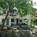 Deluxe House In Villa Tsagarada
