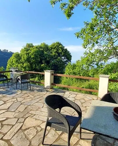 Deluxe House In 别墅 *